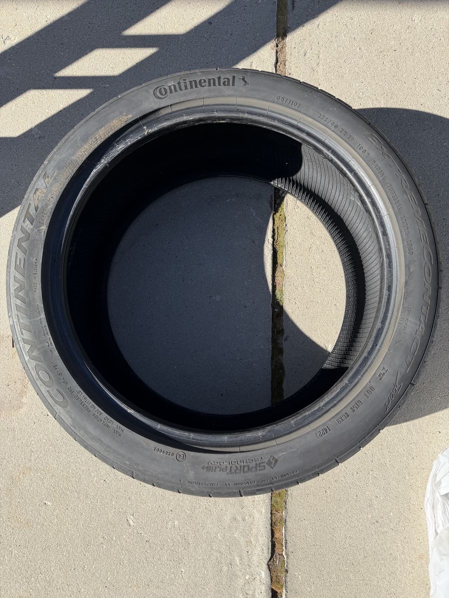 Continental Extreme Contact Sport 02 Tires