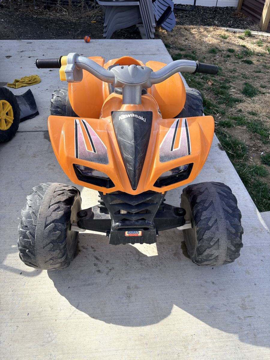 Power Wheels Kawasaki Ninja Four Wheeler