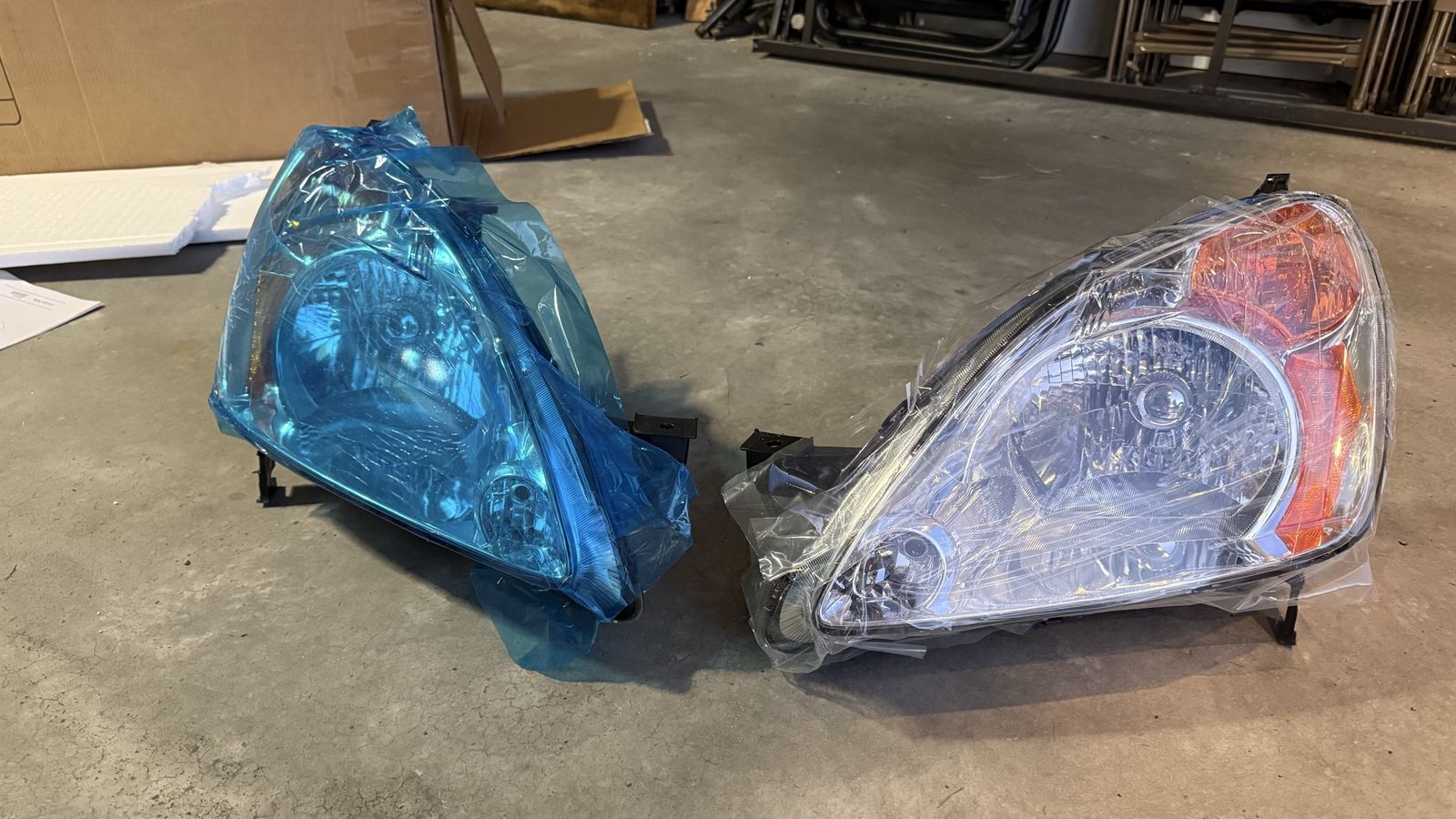 Unused Replacement Headlights for Honda CR-V Gen 2 (2002-2006)