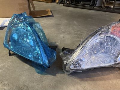Unused Replacement Headlights for Honda CR-V Gen 2 (2002-2006)