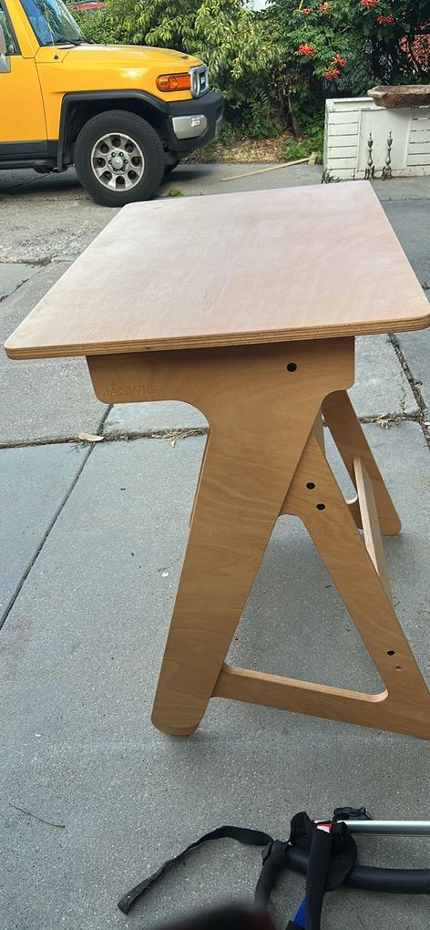 Main image 3