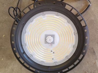 Energetic 14.37-in x 14.37-in 32400 -Lumen Adjustable Lumens 5000-K Switchable white LED High Bay Light
