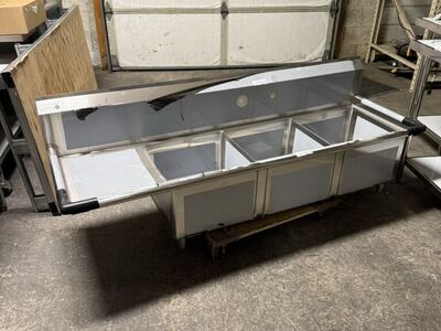 New 3 Compartment Sink With Left Drain Board 75'' and 4 legs NSF Approved