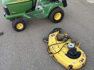 John Deere lt155 riding mower 38 inch deck
