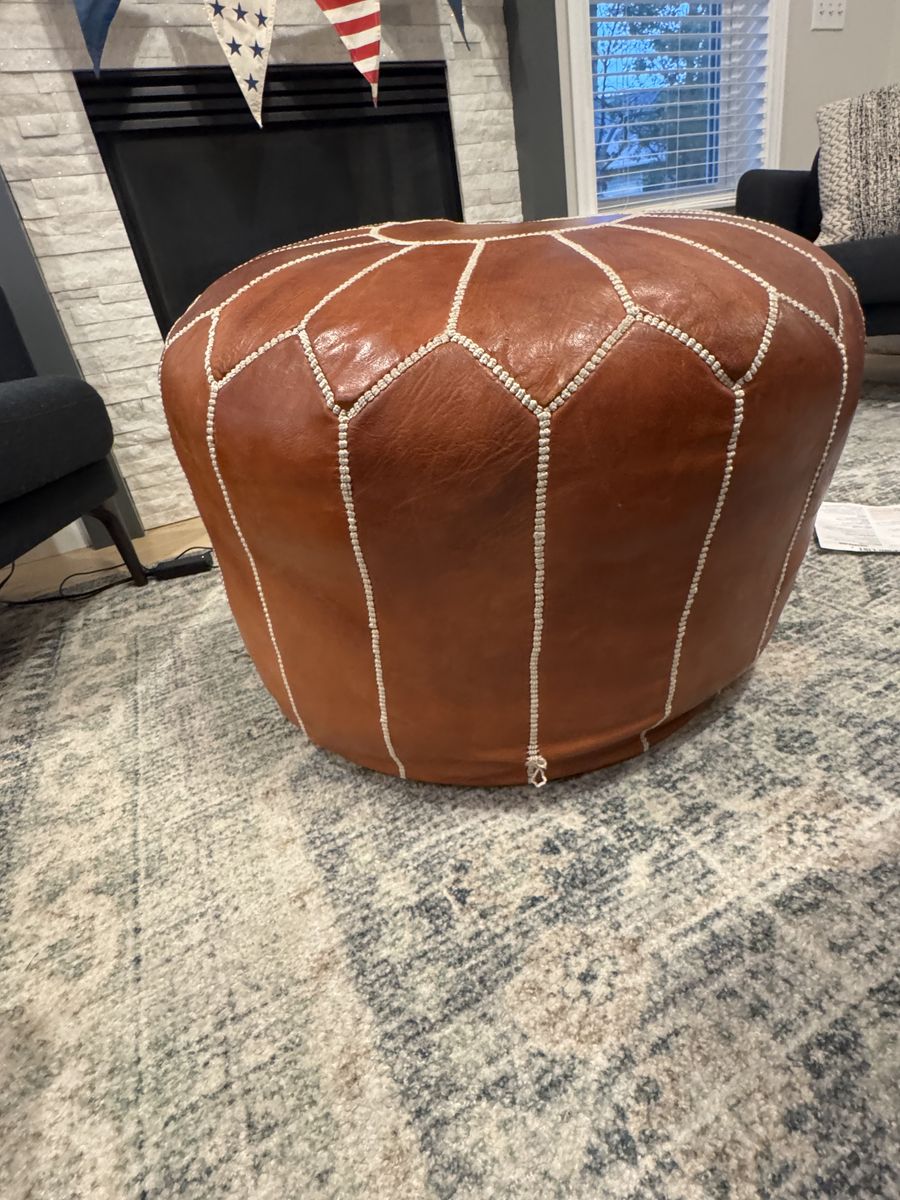 Leather pouf