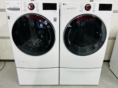 Lg Steam Electric Front Load Set With Pedestals