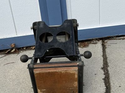 MOTOR MOUNT BRACKET