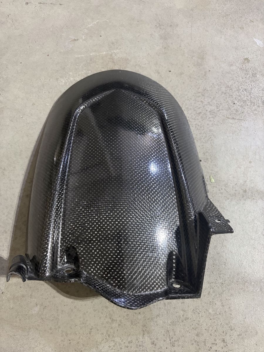Aprilia Carbon Rear Hugger