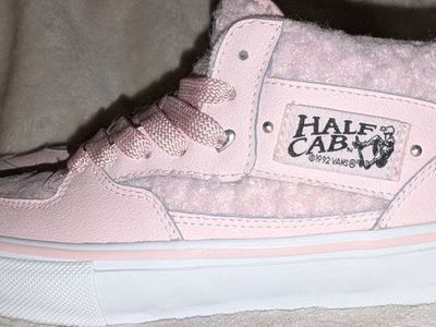 Women's 8.5 Light Pink Skate Shoes