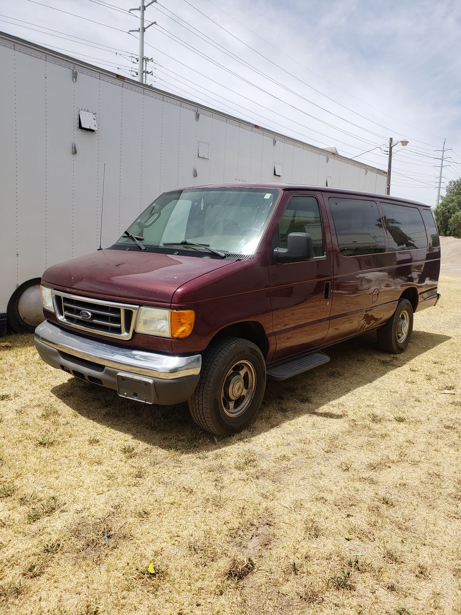 2007 Ford E-350 and Econoline 350 XLT