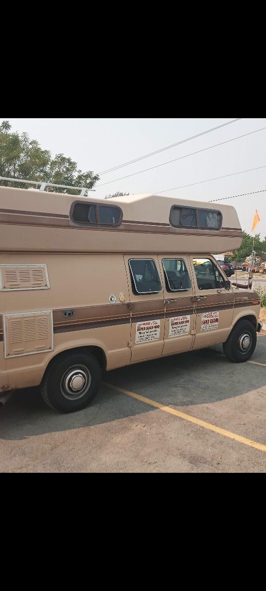1985 Ford van super nice extra large all original