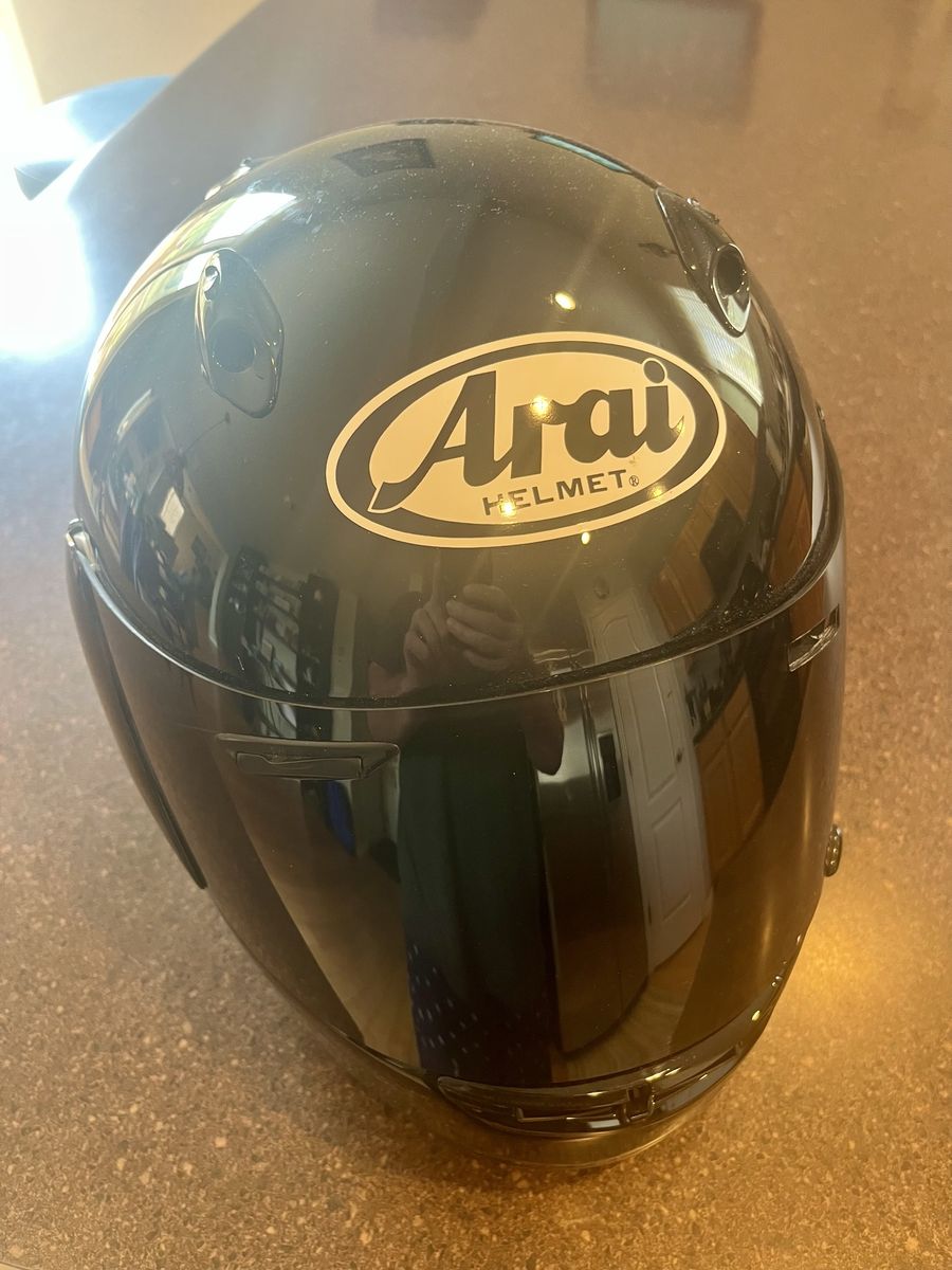 Arai Quantum/f Full Face Motorcycle Helmet Gloss Black SNELL DOT/ Medium 