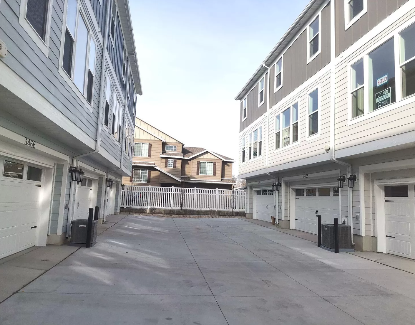 Salt Lake City 3 bedrooms 3 baths townhome for rent