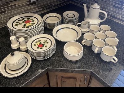 Vintage 1971 Strawberries Stoneware Dinneware