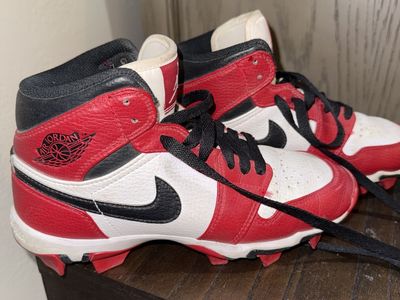 Youth Football Cleats Size 4