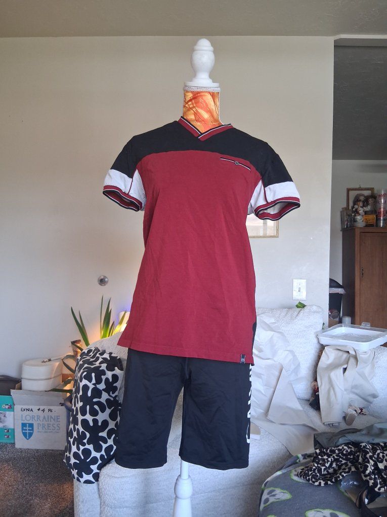 Artful Rebel men's tee-shirt sz med