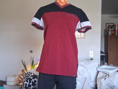 Artful Rebel men's tee-shirt sz med