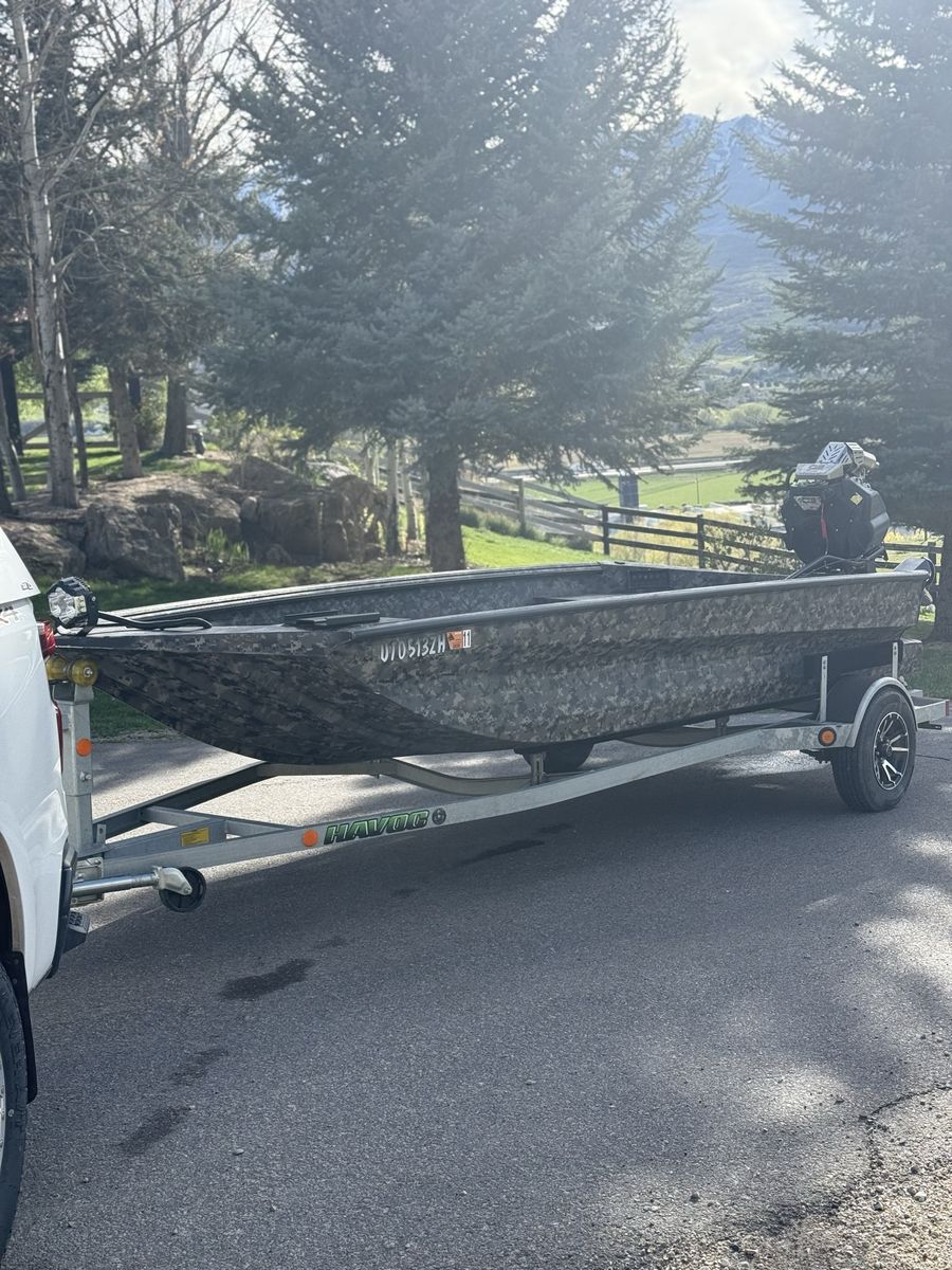 2021 havoc duck boat with mud buddy 40 hp turbo