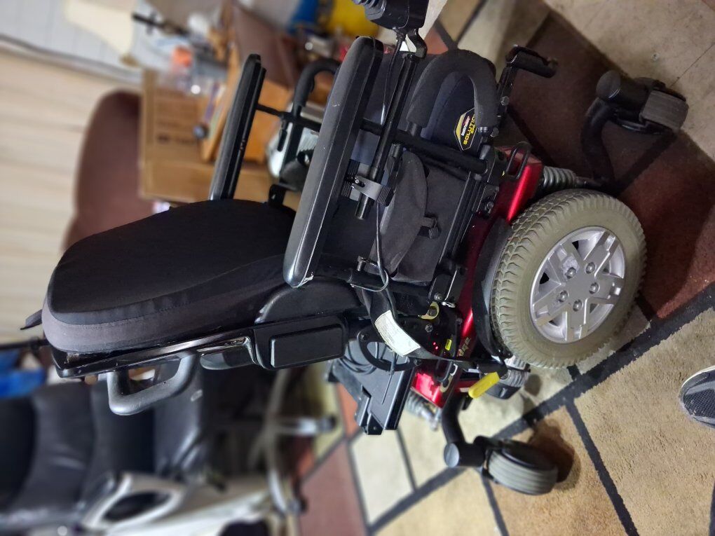 Power Chair Quatum Edge