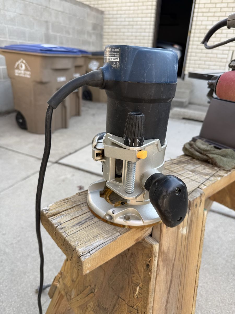 Bosch Corded Fixed Base Wood Router