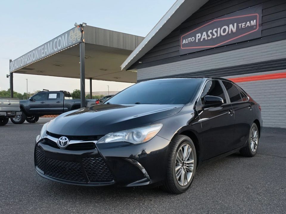 2017 Toyota Camry SE
