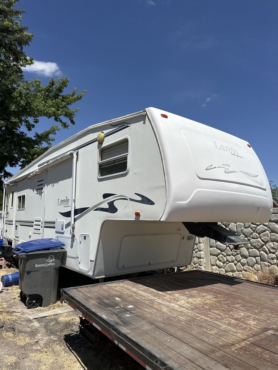 Keystone Laredo Travel Trailer, 5th Wheel