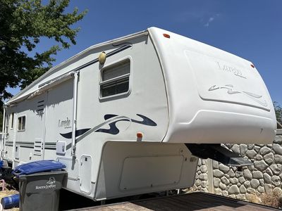 Keystone Laredo Travel Trailer, 5th Wheel