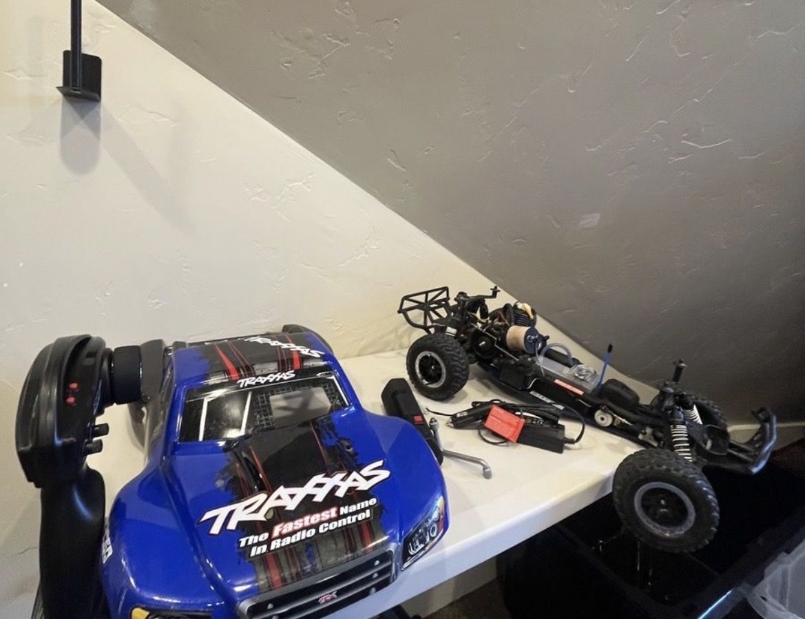 Traxxas Nitro Slash 3.3
