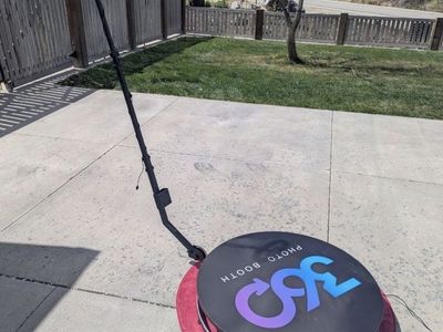 Photo Booth 360 (3 People Max At A Time)