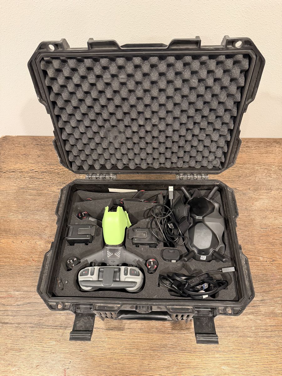 DJI FPV Fly More Kit + Backpack Carry case