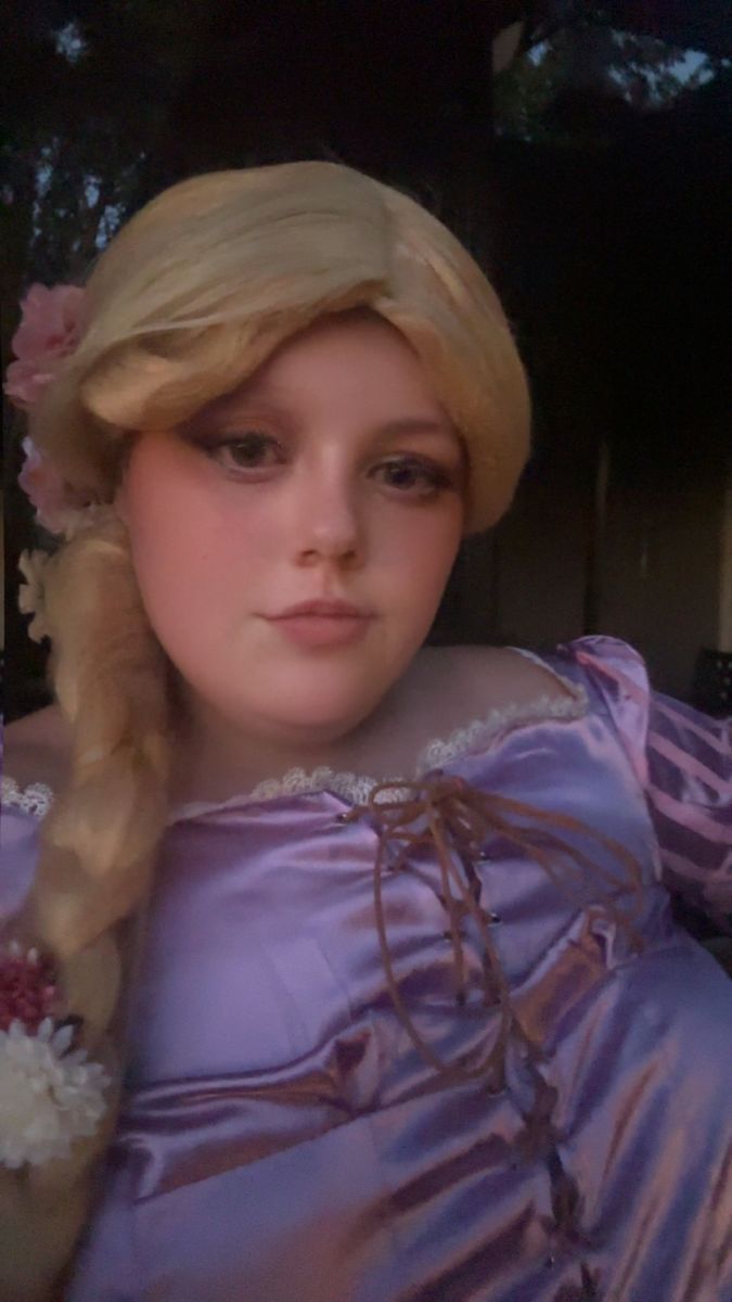 Main image 4