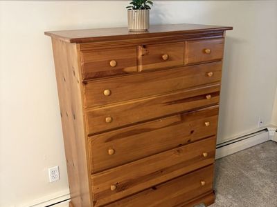 Real Wood, Cinnamon Pine Bedroom Set