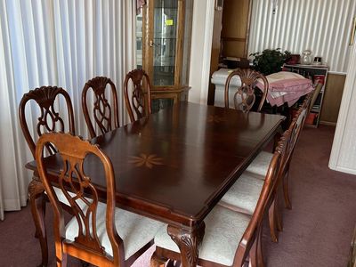 Vintage Thomasville Dining Table with 6 Chairs, Extendable, Inlaid Wood Design