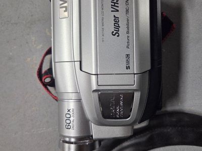 JVC Super VHS recorder