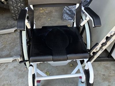 Shower Chair / commode