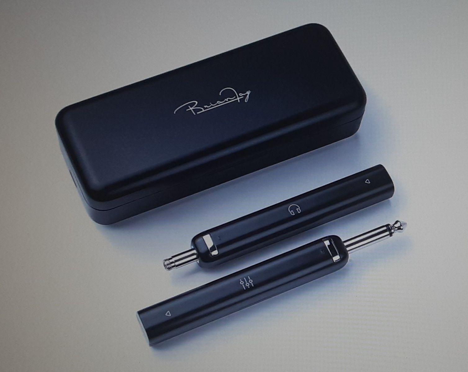 BrianFay Monitor Wireless Lollipop UHF Transmitter and Receiver for Headphones with  Rechargeable Charging Case: BF1-MON