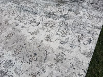 New. 9x13 Large Gray, Beige & White Distressed Area Rug - Faded Pattern Washable