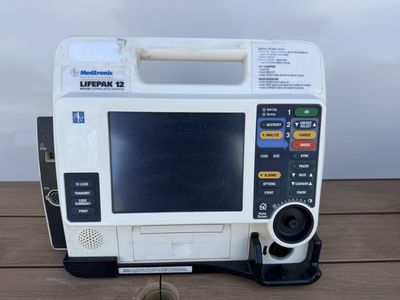 BROKEN Lifepak 12 Defibrillator/ Monitor For Parts