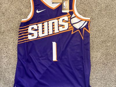 Nike Phoenix Suns Devin Booker #1 Swingman Icon Edition Jersey Size M.