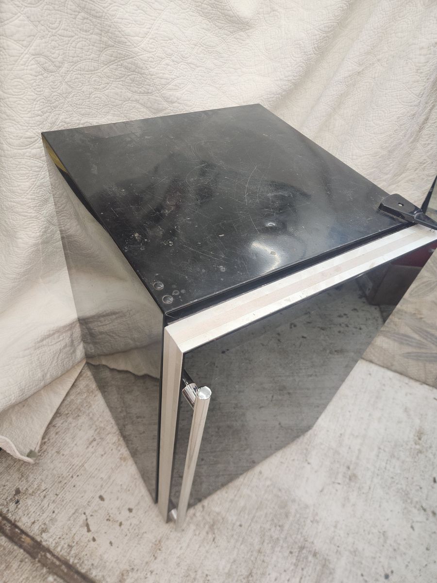 Wine and Beverage refrigerator