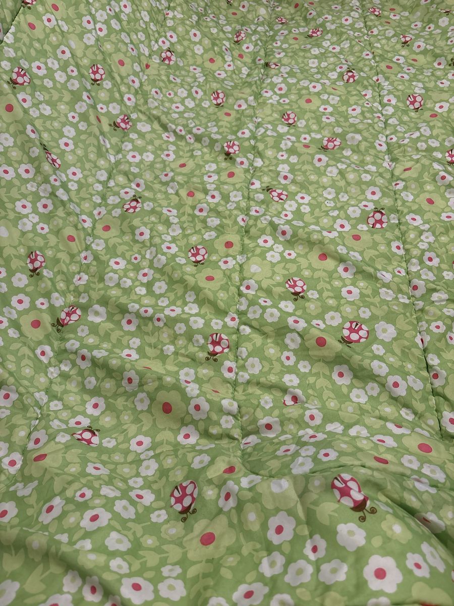 Twin/ full child’s ladybug style bed comforter
