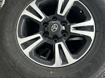 Toyota wheels & tires