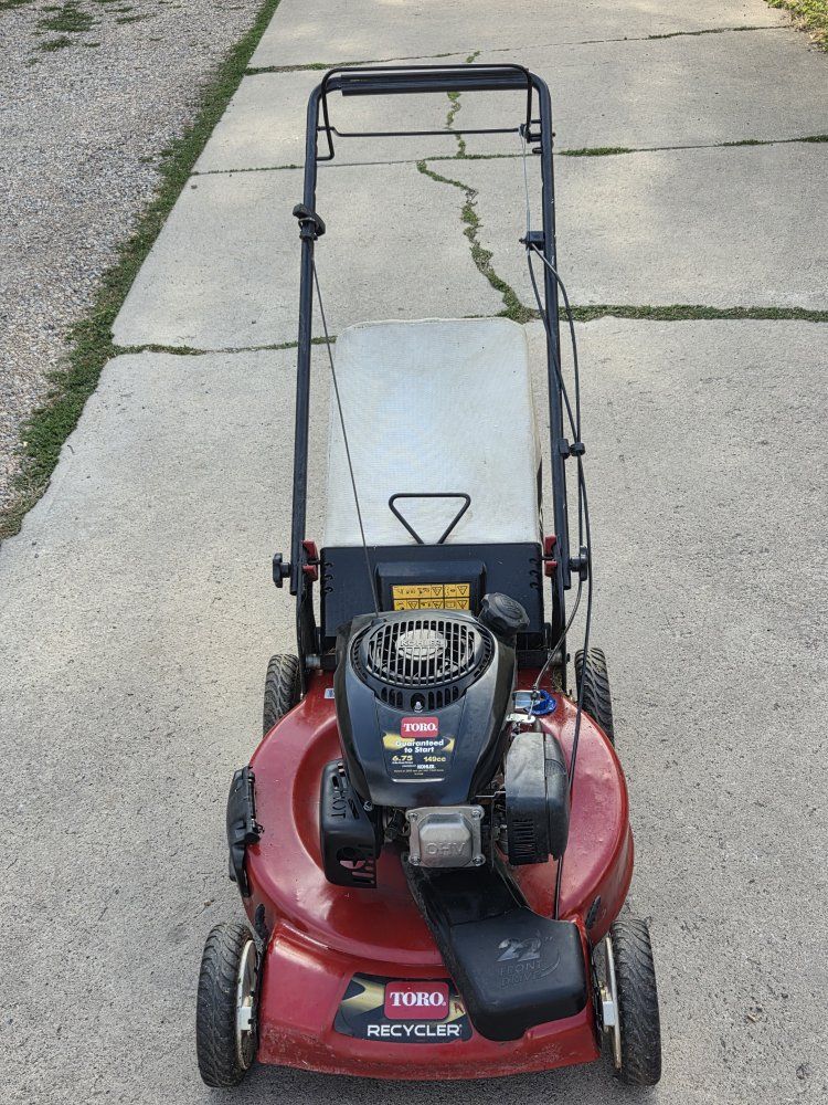 Toro Recycler 22" Gas Walk-Behind Self-Propelled Lawn Mower with Bagger