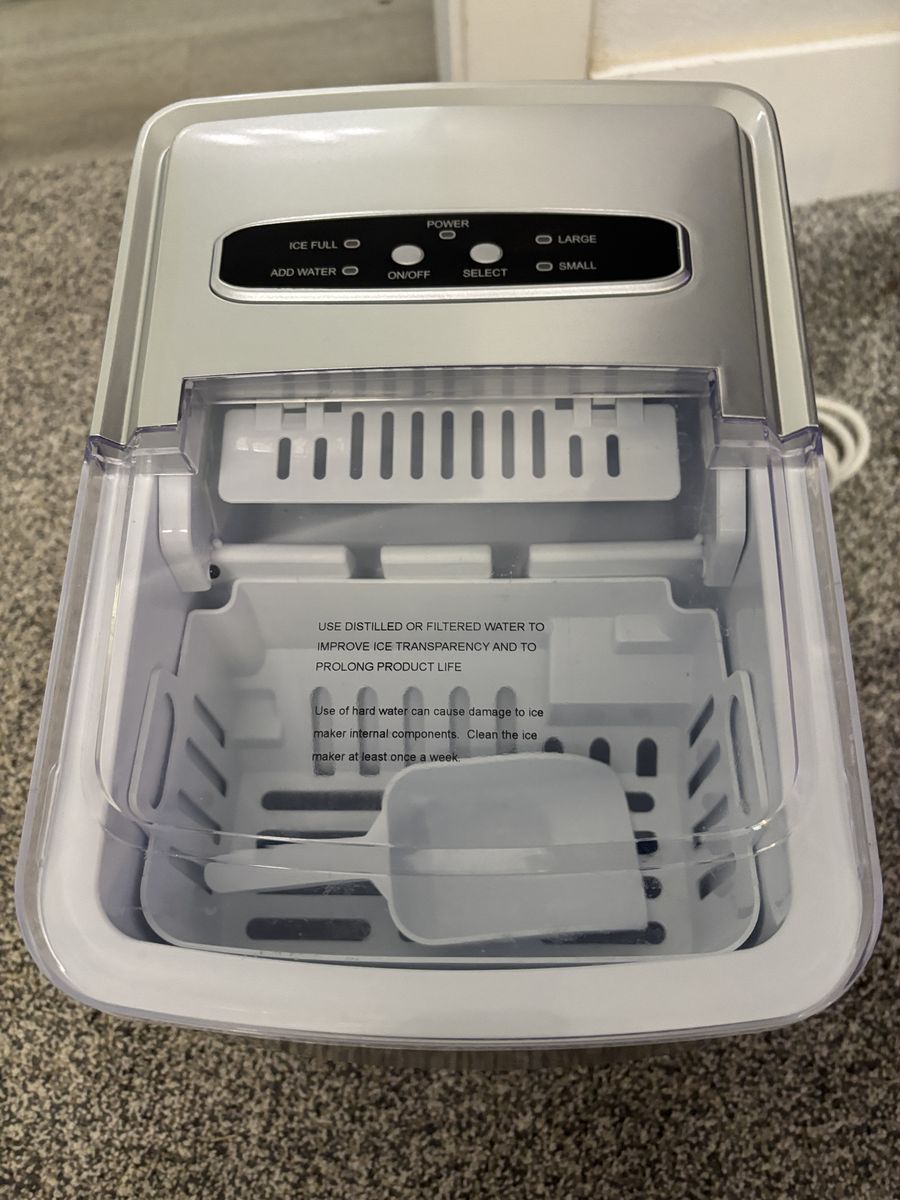 @ Insignia Ice Maker Portable with Auto Shut Off ModelNS-IMP26SLO