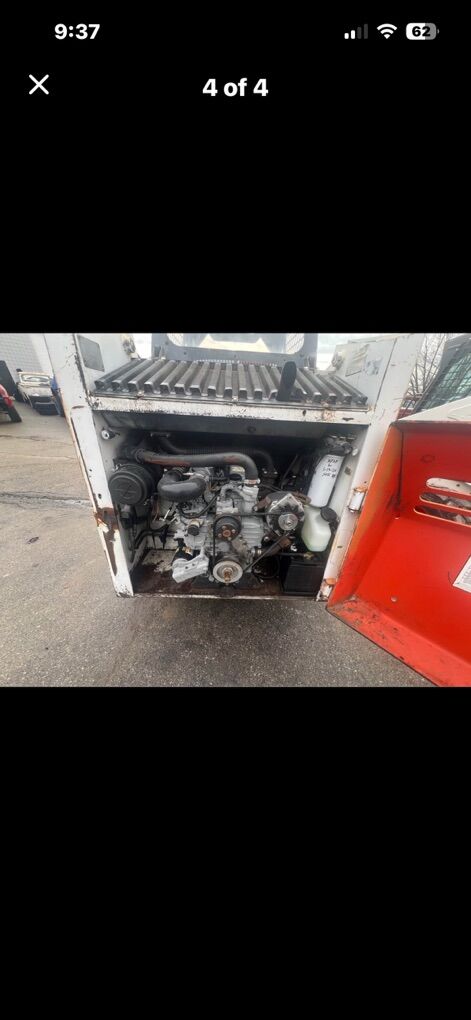 Bobcat 743 Skid Steer