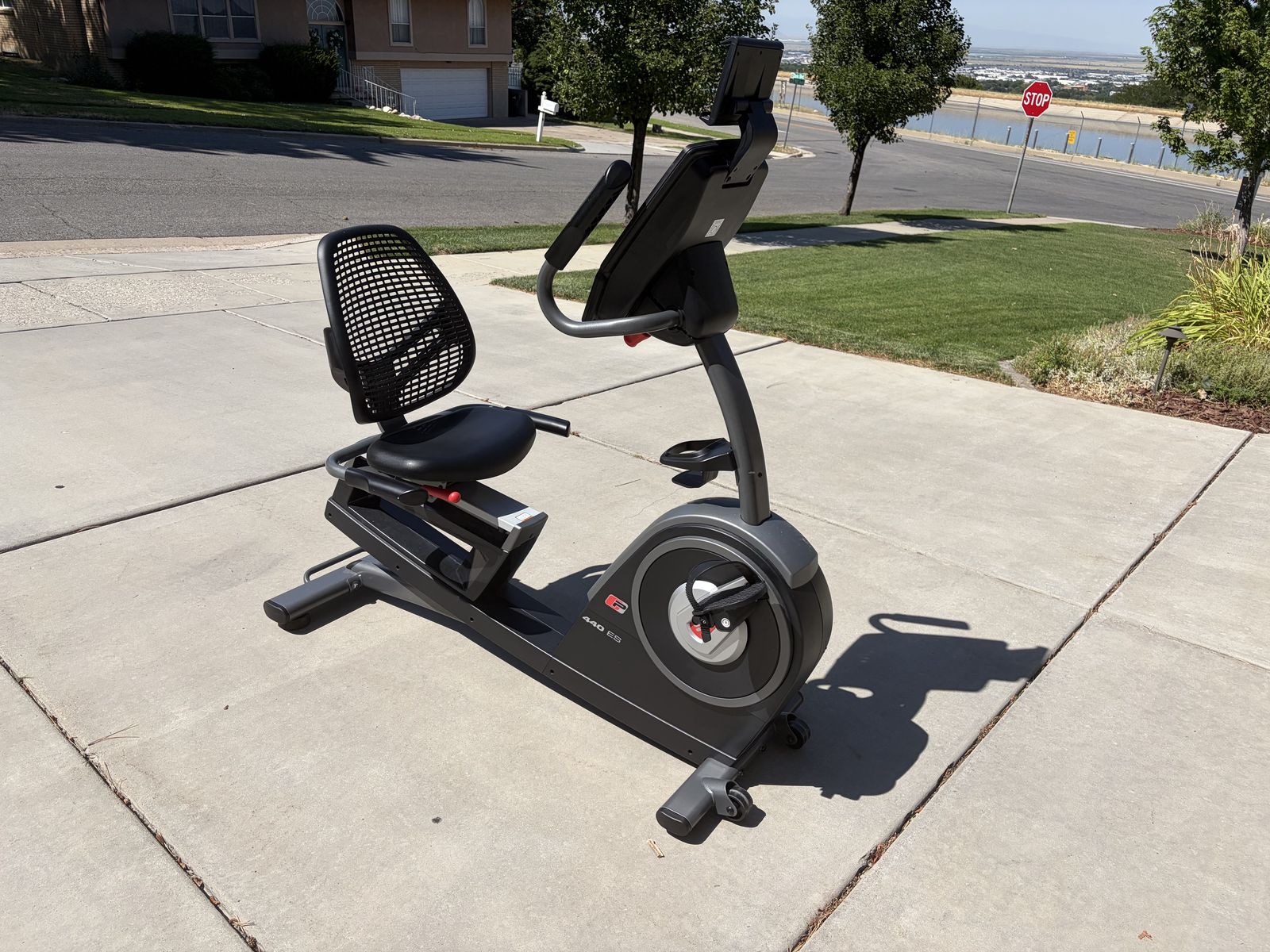 ProForm 440 ES Recumbent Exercise Bike – Excellent Condition – Adjustable Seat