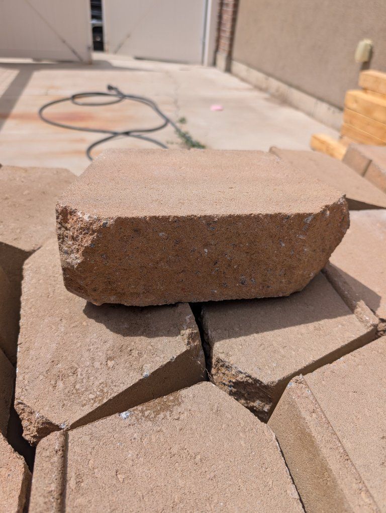 Boarder brick