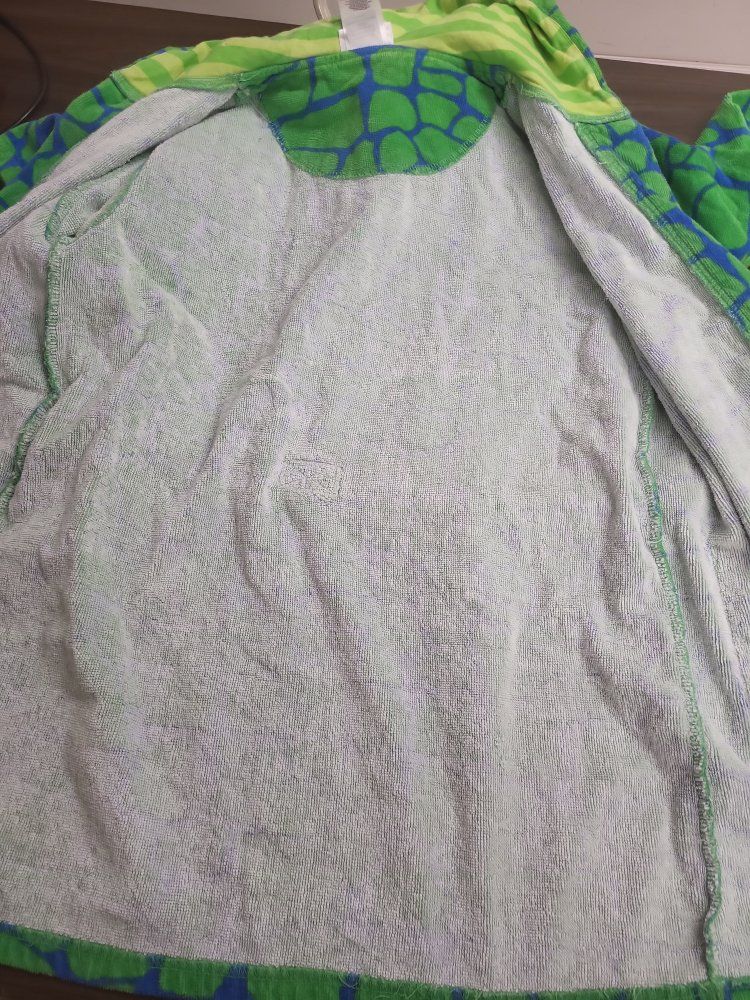 Patagonia Men's Light Blue Pocket T-Shirt - Size Large, Worn Wear (Minor Imperfections)
