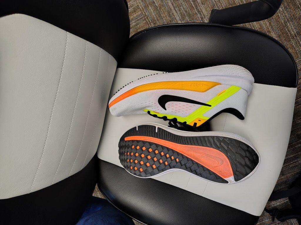 Nike Winflow 10 (Size 10.5)