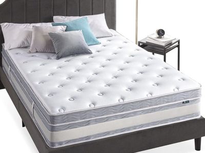 Queen Mattress 14" / Foundation / Frame Free
